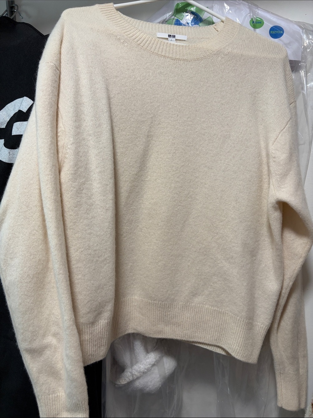 Uniqlo Soft Cream Crewneck Pullover